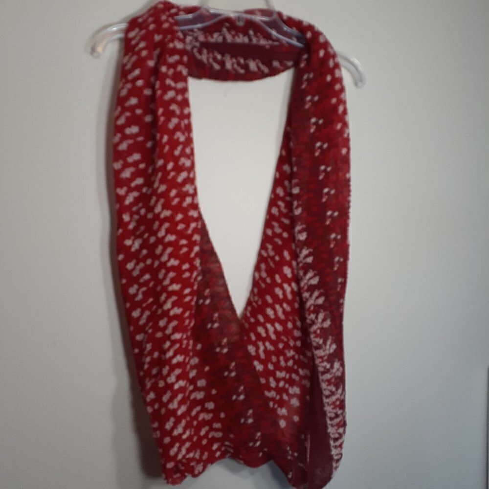 Infiniti scarf; red print